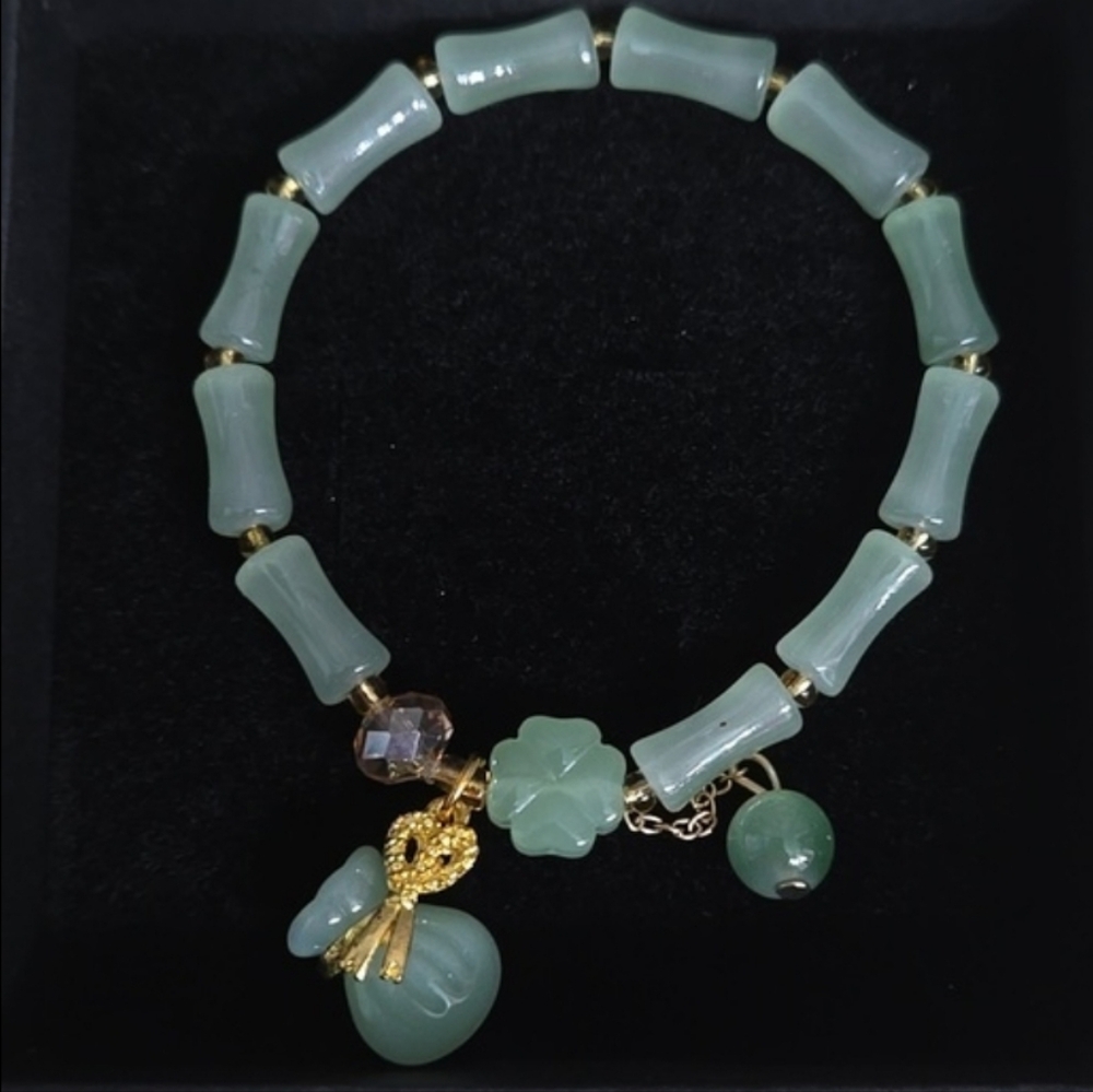 SALE! Elegant Gold and Green Beaded Bracelet